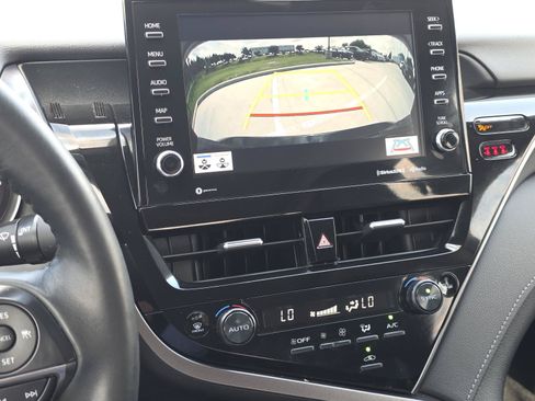 Used 2024 Toyota Camry XSE FWD image 25