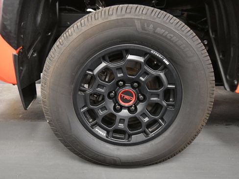 Certified 2022 Toyota Tundra TRD Pro AWD/4WD image 32