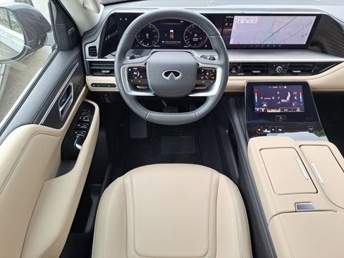 Certified 2025 INFINITI QX80 Pure w/ Cargo Package AWD/4WD image 10