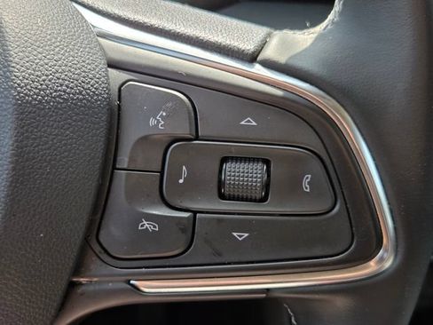 Used 2025 Buick Encore GX Preferred FWD image 19