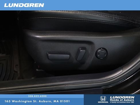 Used 2015 Toyota Avalon XLE FWD image 12