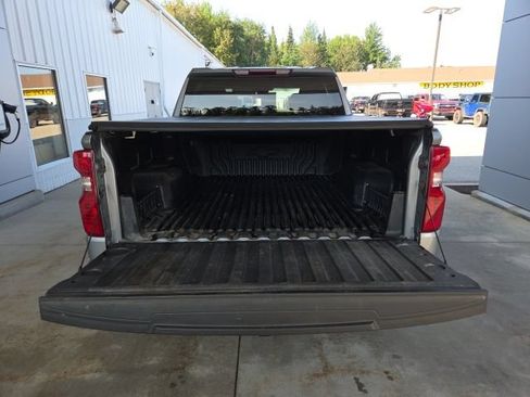 Used 2023 Chevrolet Silverado 1500 LT AWD/4WD image 36