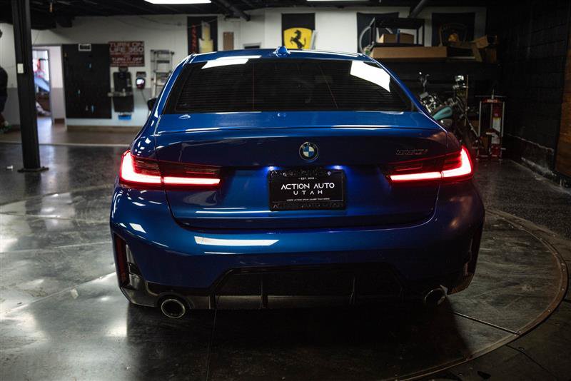 Used 2024 BMW 330i Sedan w/ M Sport Package RWD image 6