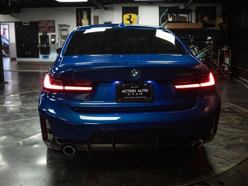 Used 2024 BMW 330i Sedan w/ M Sport Package RWD image 6