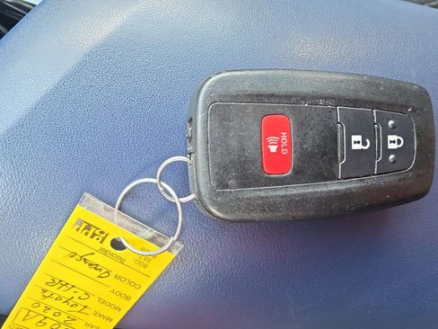 Used 2020 Toyota C-HR XLE FWD image 25
