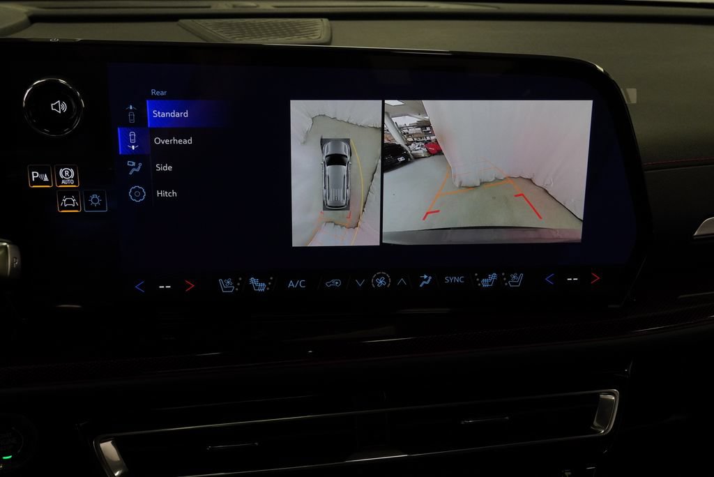New 2027 Chevrolet Traverse RS w/ LPO, Floor Liner Package AWD/4WD image 18