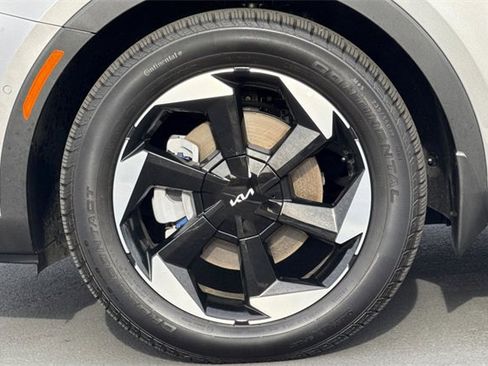 Certified 2025 Kia Sorento SX Prestige image 36