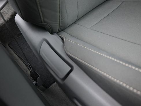 Used 2025 Hyundai Elantra Sport image 30