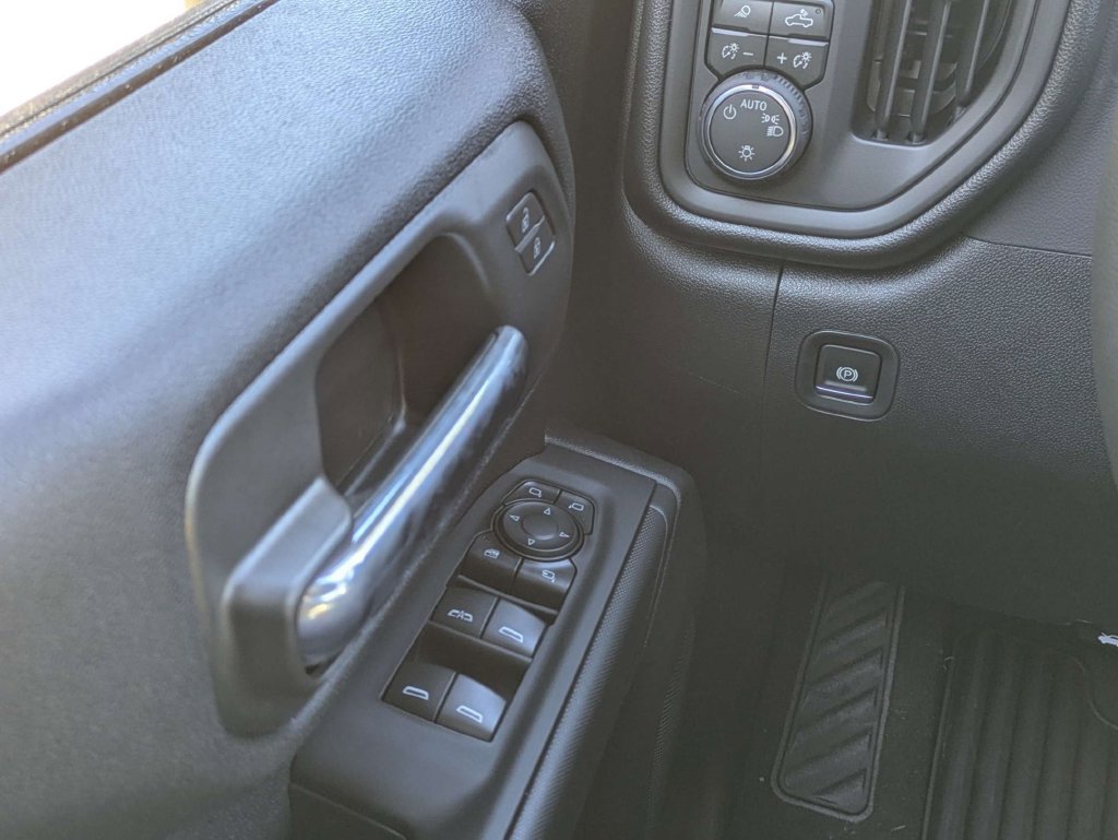 New 2026 Chevrolet Silverado 2500 Custom w/ Custom Value Package AWD/4WD image 25