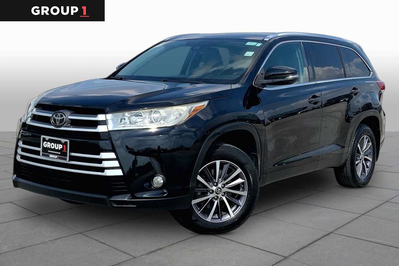 Used 2019 Toyota Highlander XLE AWD/4WD image 1