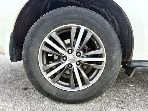 Used 2019 INFINITI QX60 Luxe w/ Essential Package image 25