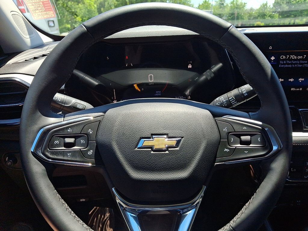 Used 2026 Chevrolet TrailBlazer LT w/ Convenience Package FWD image 18