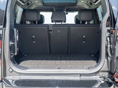 Used 2025 Land Rover Defender 110 Sedona Red Edition image 29