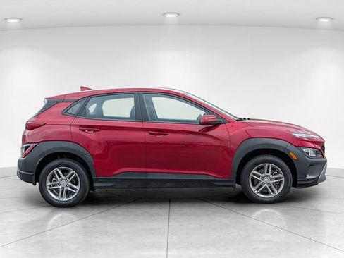 Used 2023 Hyundai Kona SE AWD/4WD image 2
