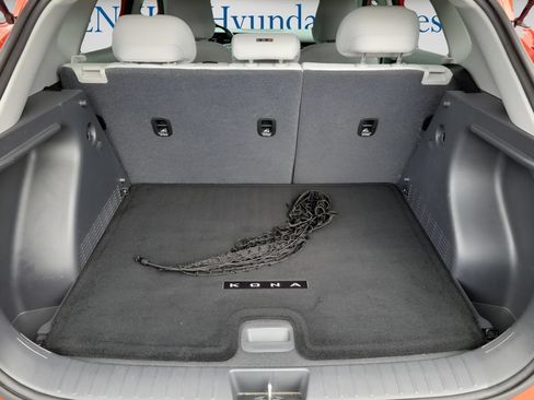 Used 2024 Hyundai Kona SEL w/ Convenience Package FWD image 9