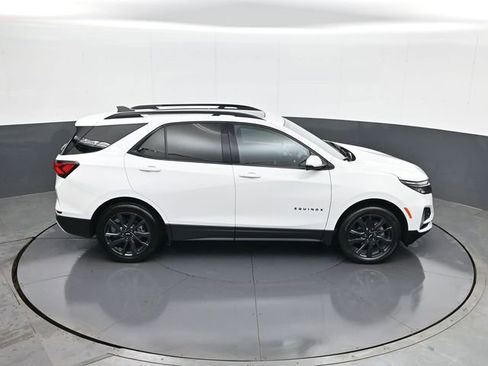 Used 2023 Chevrolet Equinox RS w/ RS Leather Package image 16