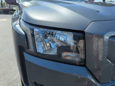 Certified 2023 Nissan Frontier SV w/ Technology Package RWD image 17