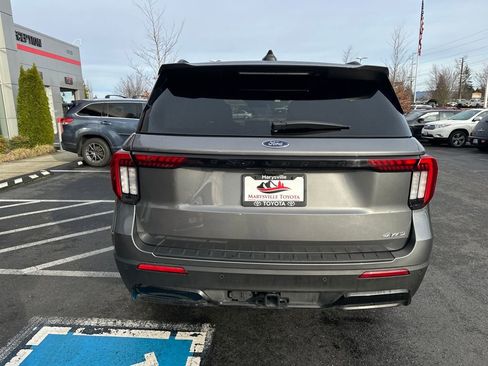 Used 2025 Ford Explorer ST-Line image 4