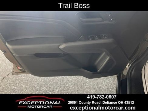 Used 2024 Chevrolet Colorado Trail Boss w/ Technology Package AWD/4WD image 34