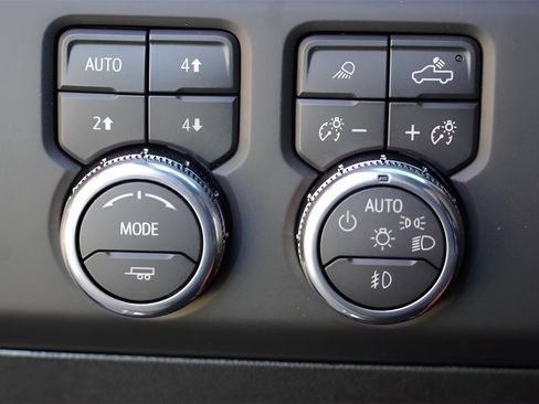 New 2026 GMC Sierra 2500 AT4 w/ AT4 Premium Plus Package image 14