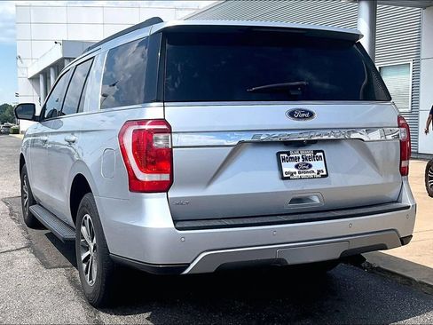 Used 2018 Ford Expedition XLT w/ Equipment Group 201A RWD image 3