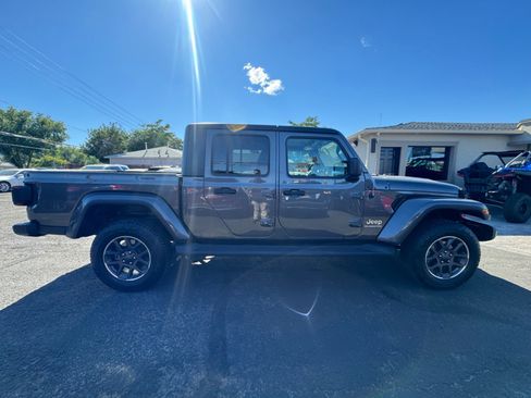 Used 2020 Jeep Gladiator Overland w/ Cold Weather Group image 6