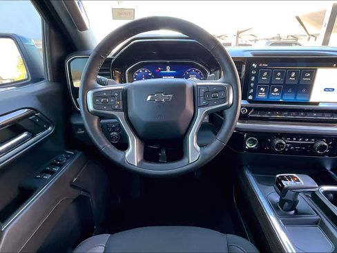 Used 2024 Chevrolet Silverado 1500 RST image 5