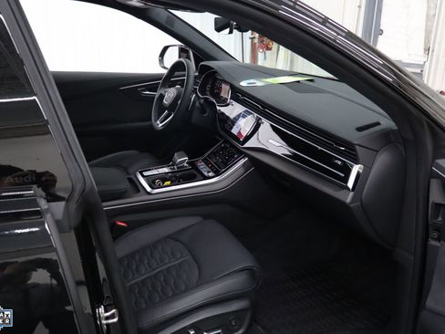 Used 2025 Audi RS Q8 performance image 30