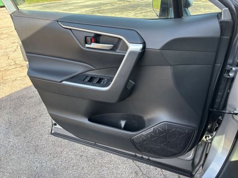 Used 2025 Toyota RAV4 XLE w/ Weather Package image 18