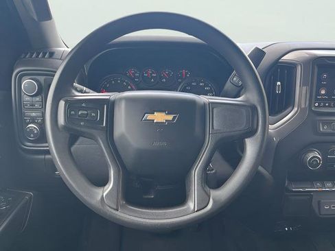 Used 2021 Chevrolet Silverado 1500 Custom AWD/4WD image 17
