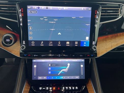 Used 2024 Jeep Grand Wagoneer L Series III image 16