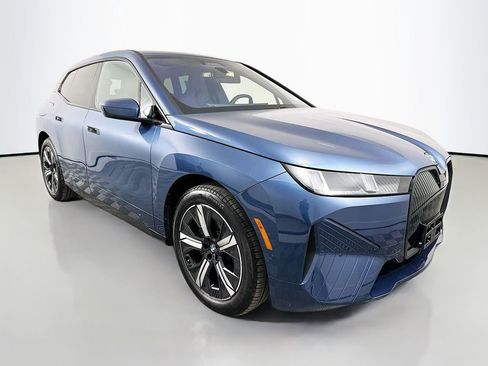 Used 2026 BMW iX xDrive45 image 3