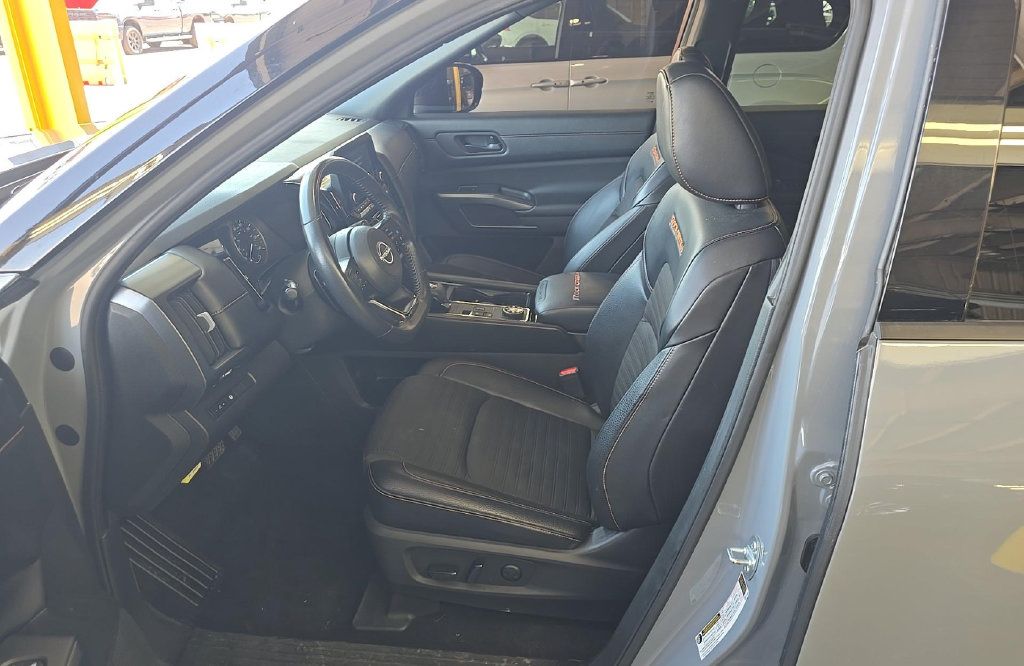 Used 2024 Nissan Pathfinder Rock Creek AWD/4WD image 8