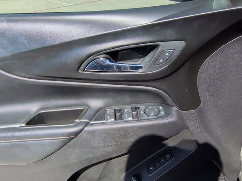 Used 2019 Chevrolet Equinox Premier image 11