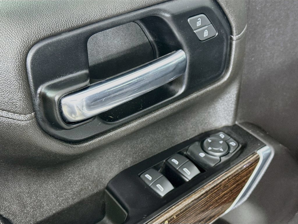 Used 2020 GMC Sierra 1500 SLE w/ SLE Value Package AWD/4WD image 18