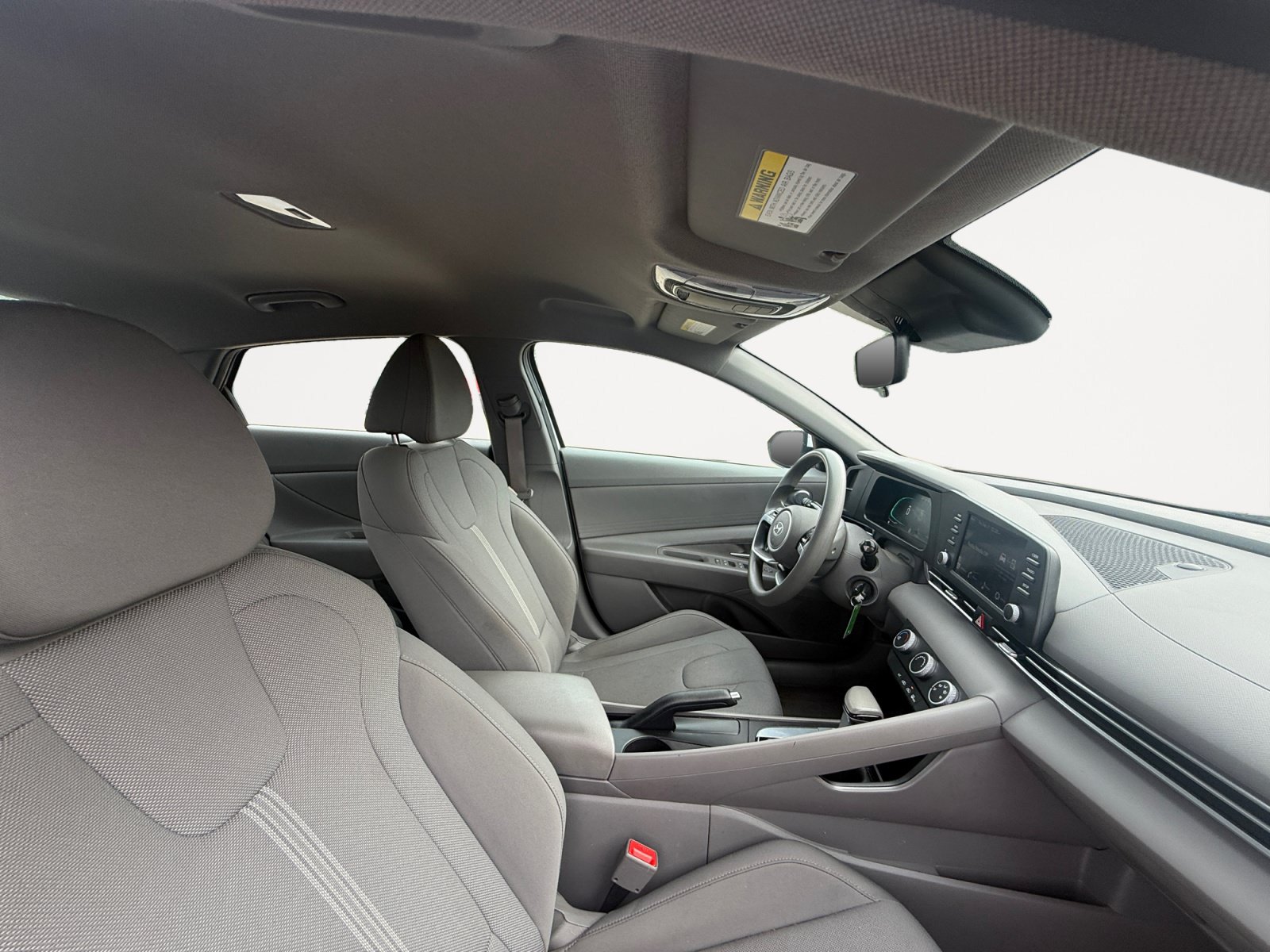 Used 2025 Hyundai Elantra SE FWD image 15