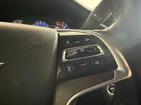 Used 2017 Cadillac Escalade Luxury AWD/4WD image 36