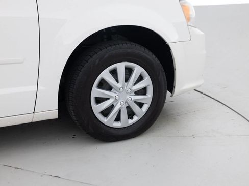 Used 2011 Dodge Grand Caravan Express FWD image 19
