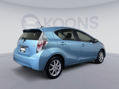 Used 2014 Toyota Prius C Four image 7