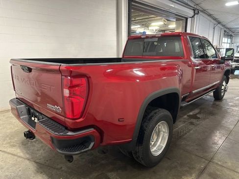 Used 2025 Chevrolet Silverado 3500 High Country w/ High Country Premium Package image 4