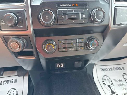 Used 2020 Ford F150 XLT w/ Equipment Group 302A Luxury AWD/4WD image 32