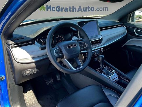 Used 2025 Jeep Compass Limited AWD/4WD image 16