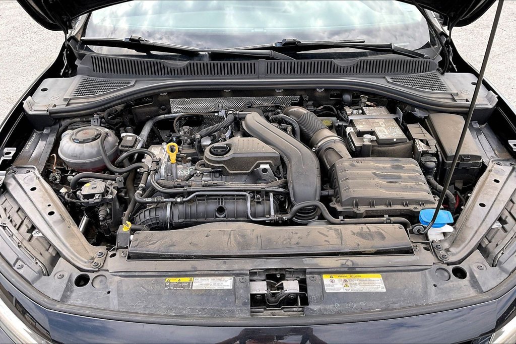 Used 2025 Volkswagen Jetta SE FWD image 29