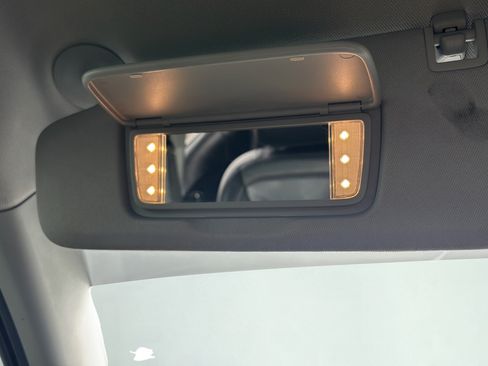 Used 2019 Chevrolet Equinox Premier AWD/4WD image 32