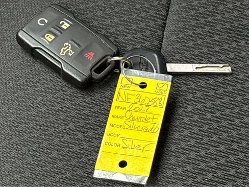 Used 2022 Chevrolet Silverado 2500 Custom w/ Custom Convenience Package image 16