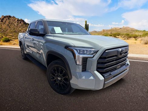 Used 2025 Toyota Tundra Limited AWD/4WD image 1