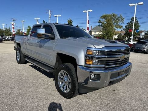 Used 2019 Chevrolet Silverado 2500 LTZ w/ Duramax Plus Package AWD/4WD image 11