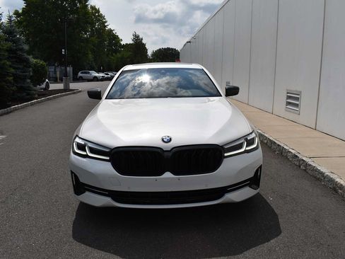 Used 2023 BMW 530i xDrive w/ Convenience Package AWD/4WD image 2