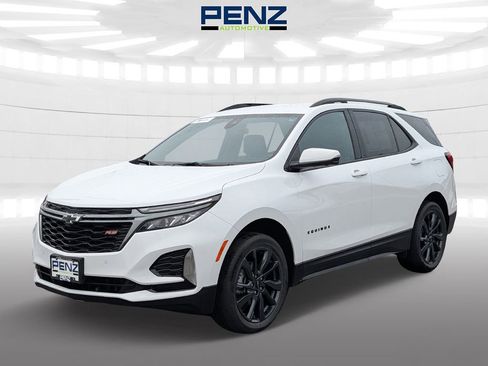 Used 2022 Chevrolet Equinox RS w/ RS Leather Package image 3