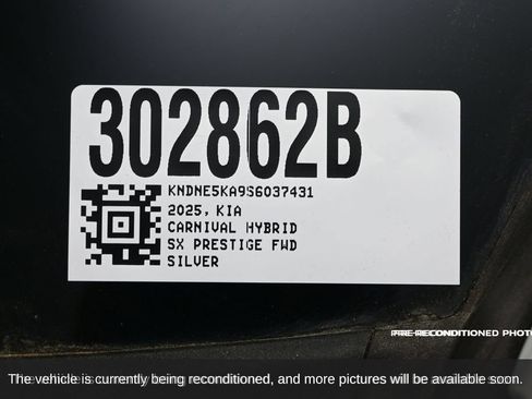Used 2025 Kia Carnival SX Prestige FWD image 19